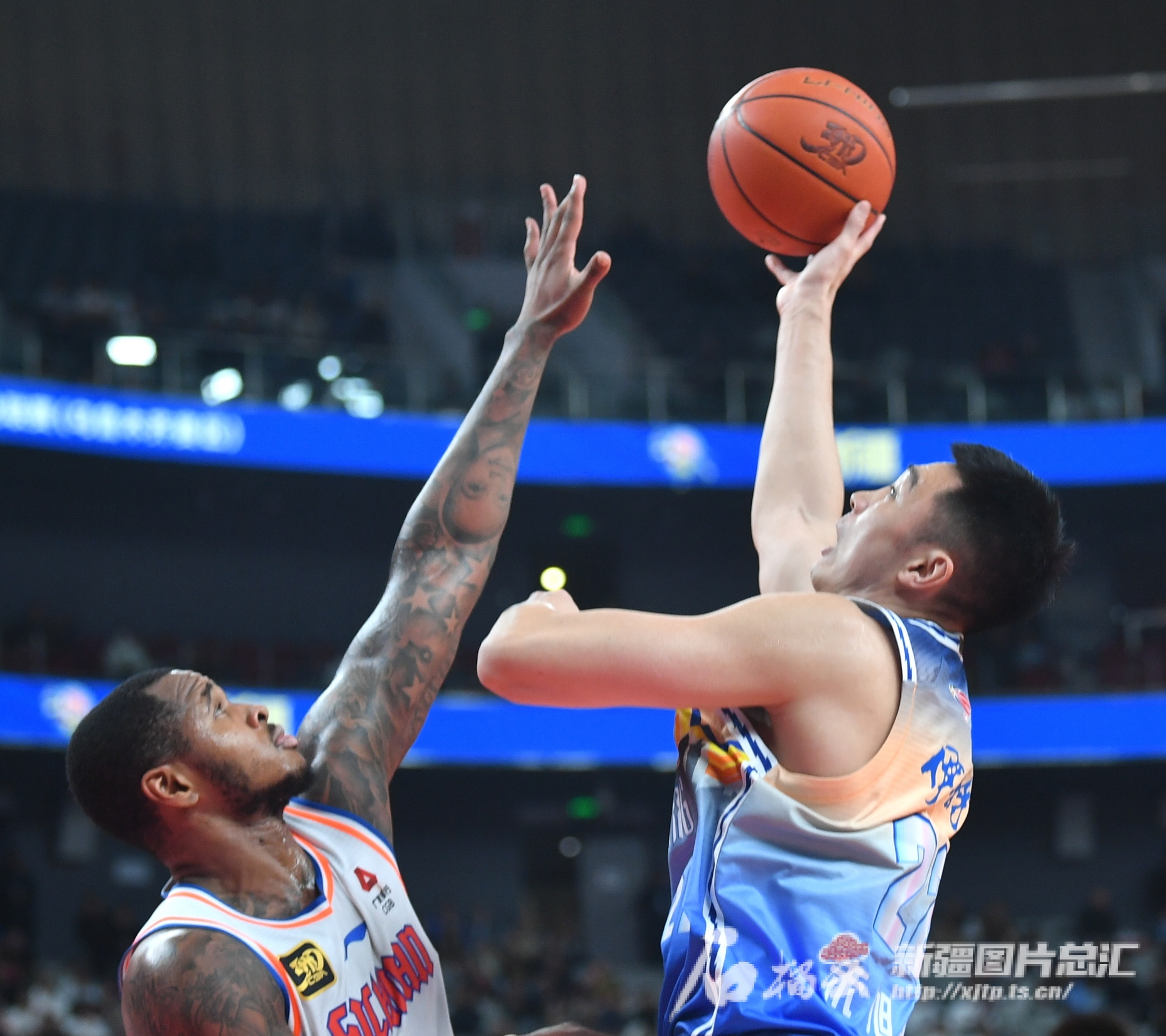 包含四川队在比赛中战胜对手，夺得胜利的词条