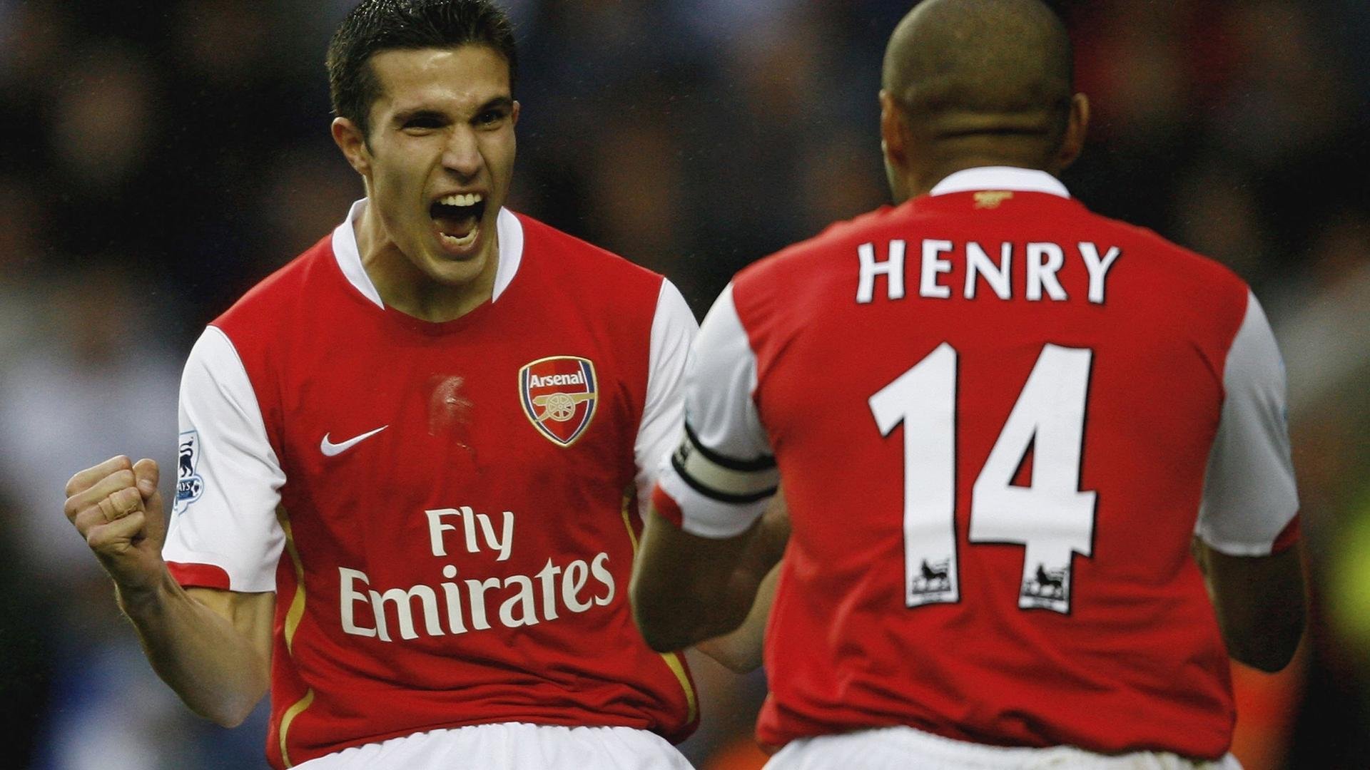 当C罗彻底打爆防线遇上哥斯达黎加对阵洪都拉斯，一场跨越时空的足球想象