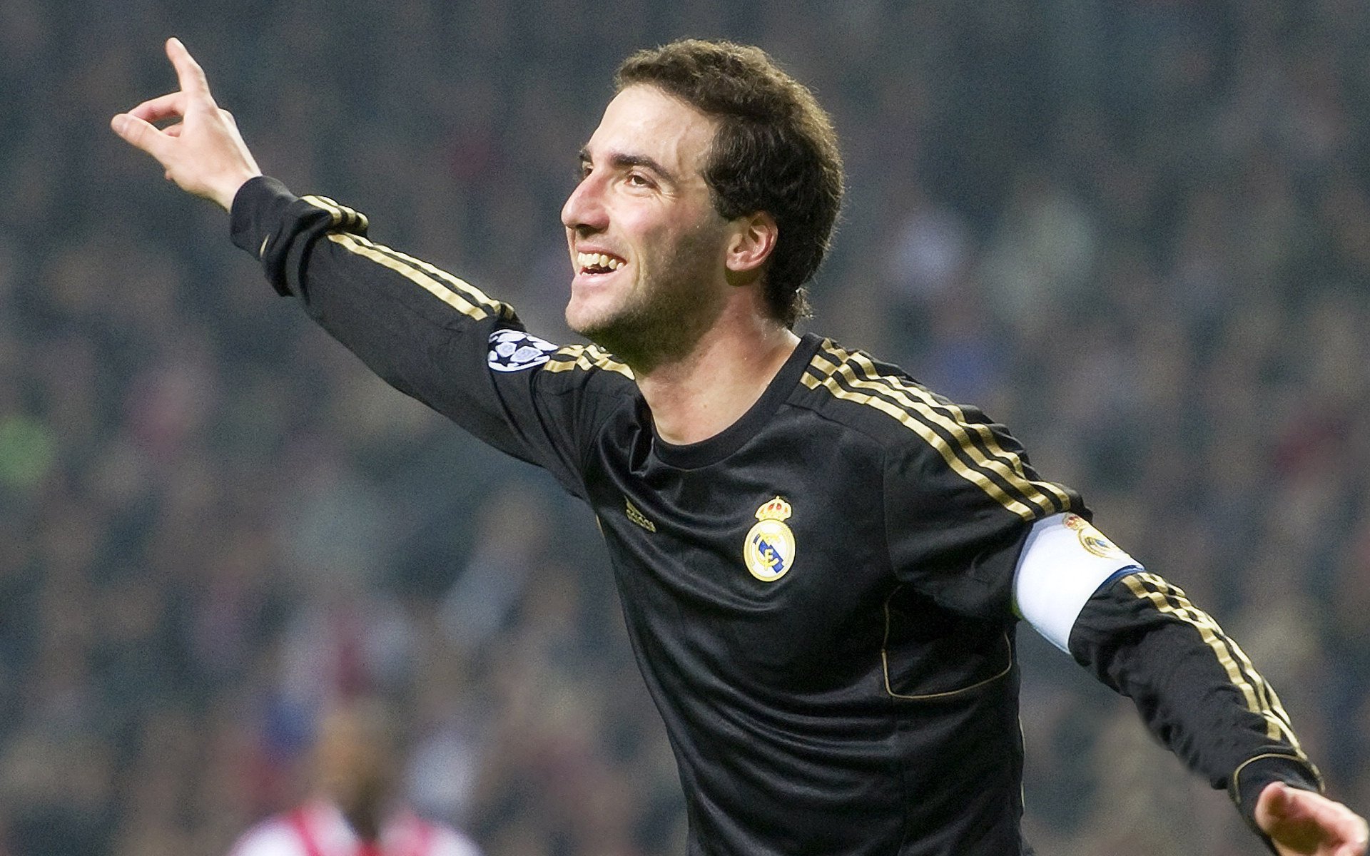 奥斯梅恩接管世界排名争夺战,克罗地亚稳如磐石力克葡萄牙