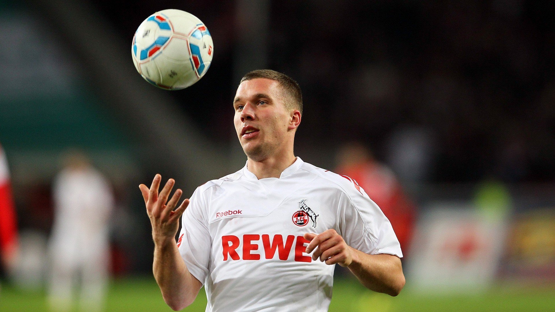 森林狼对阵雄鹿，克莱关键回合不手软，诠释大心脏本色