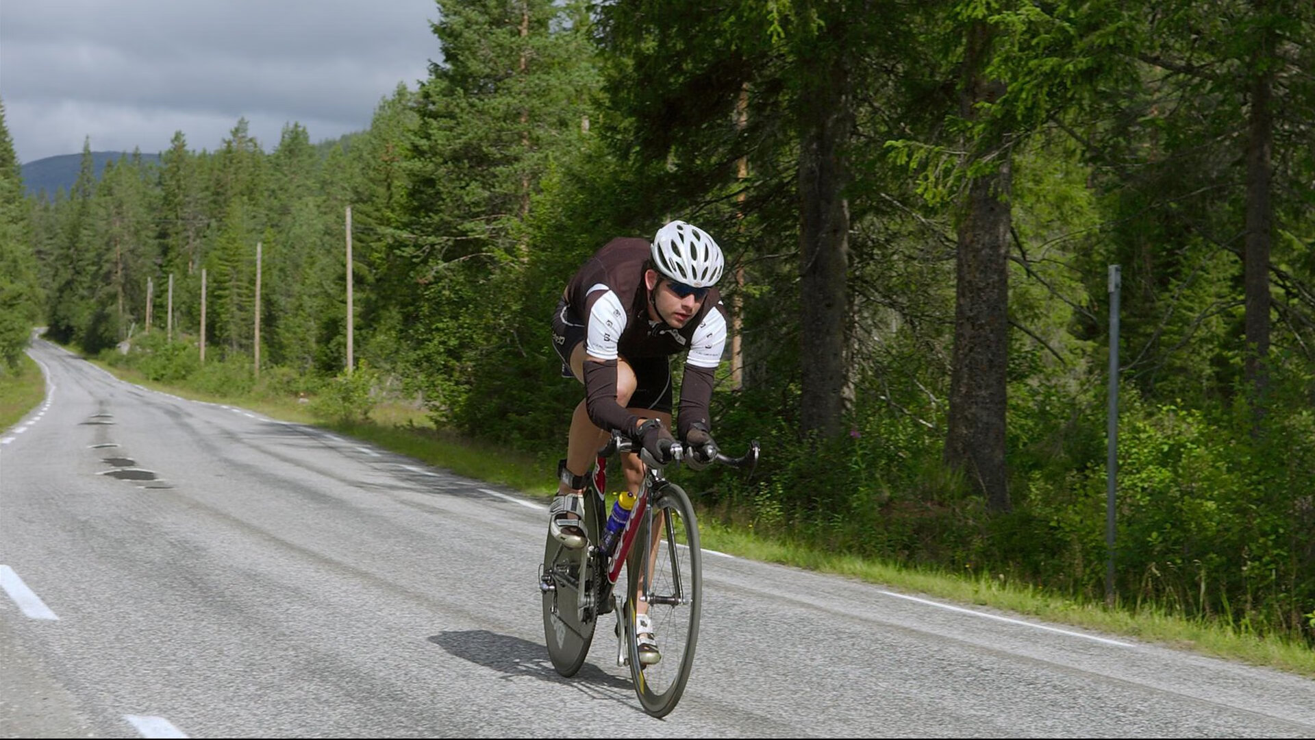 萨卡掌控雷电,塞内加尔一波流带走希腊—足球战术与个人英雄主义的完美交响